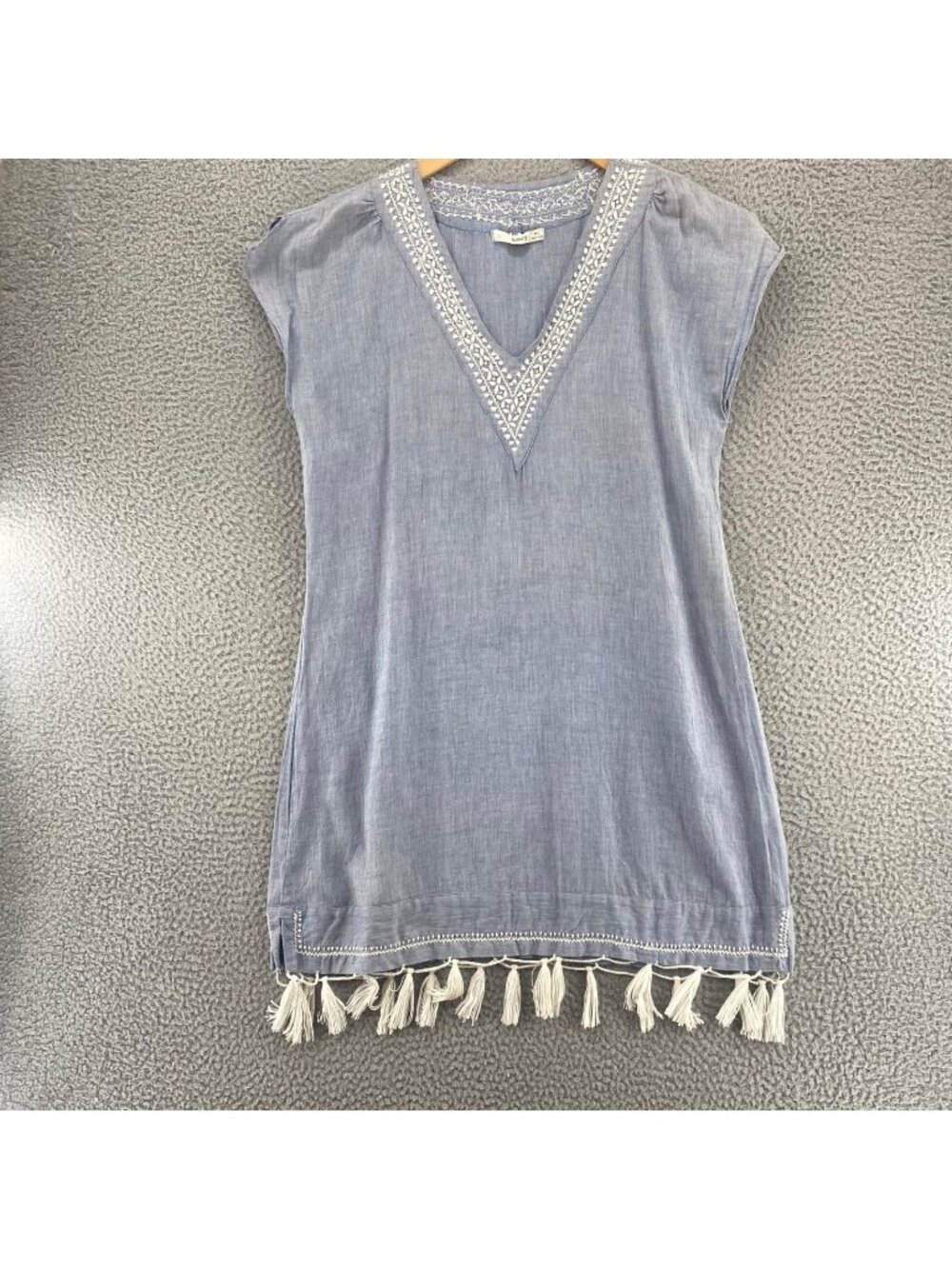 Subtle Luxury Dress Womens Medium Blue Cotton Chambray Short Shift Embroidered